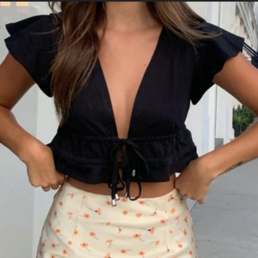 Jamison Reid Tie Front Ruffle Hem Flutter Sleeve